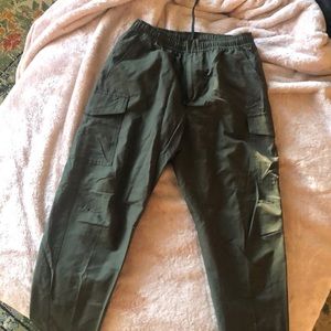 Nike mens cargo pant size Large.